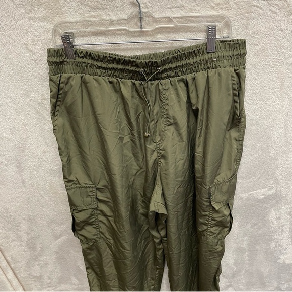 Love wish women’s cargo joggers pants olive green size 1x pull on waist - Picture 4 of 8